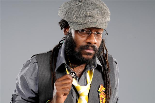 Tarrus Riley promo photo