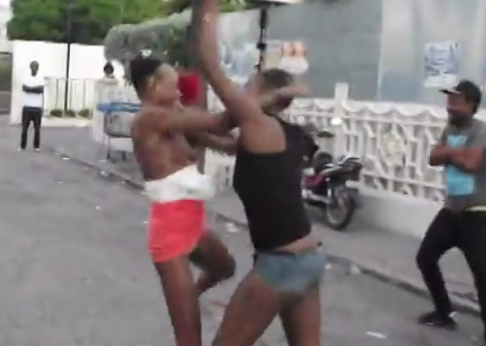 Jamaican Prostitutes Fight on The Street