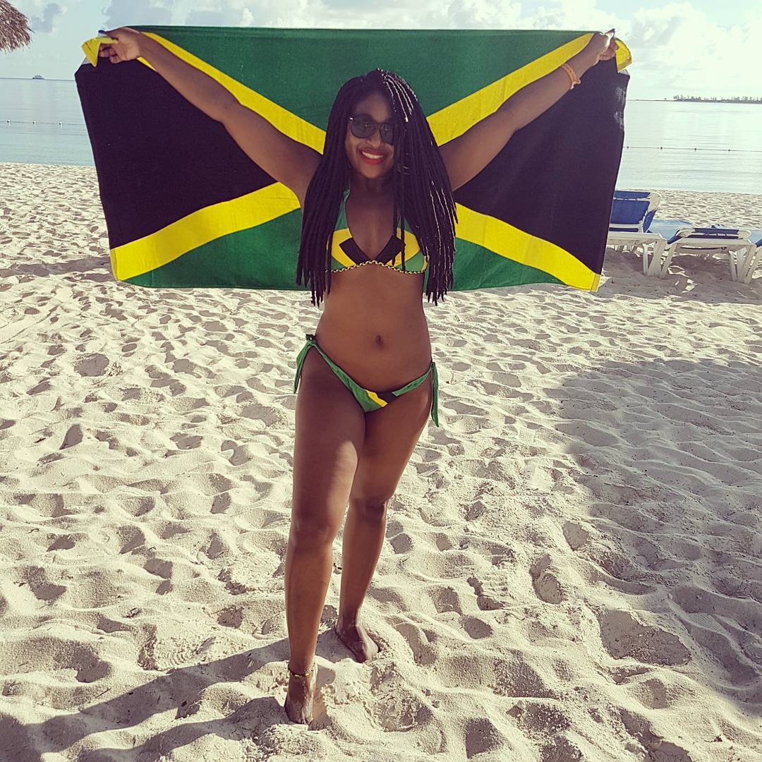 jamaican girl repping flag colour bikini