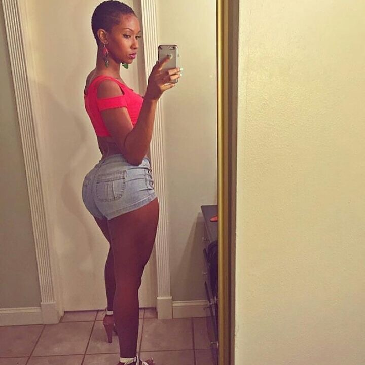 hot-selfies-october-2016-7