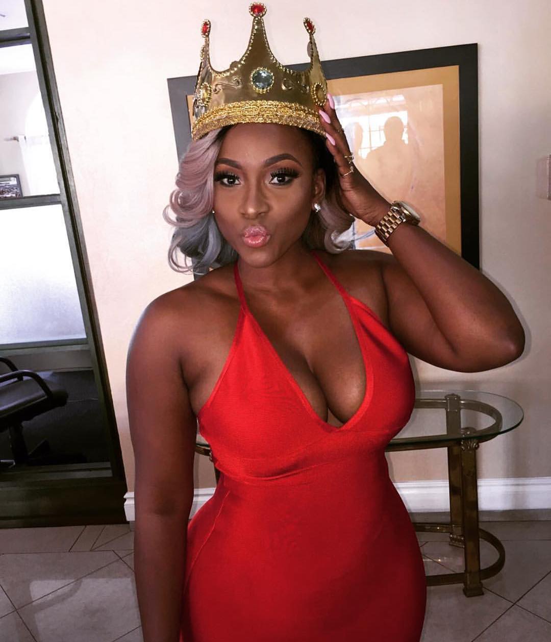 Yanique Curvy Diva Barrett crown